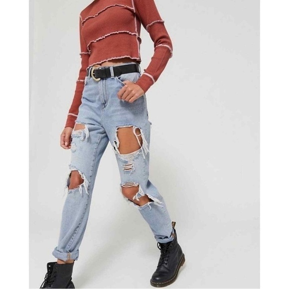Urban Outfitters | BDG High Rise Mom Jeans Size 26 NWT - Picture 1 of 9